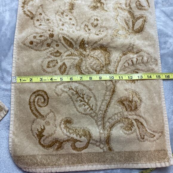 Wellesley Manor Towel 5 Pc Set 2 Hand 3 Fingertip Beige Paisley Floral Brazil - Picture 6 of 7